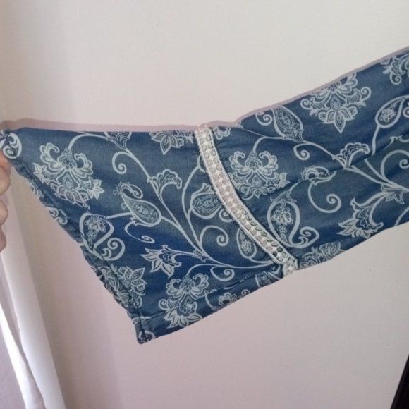 Beautiful Boho Denim Print Top - Picture 3 of 5